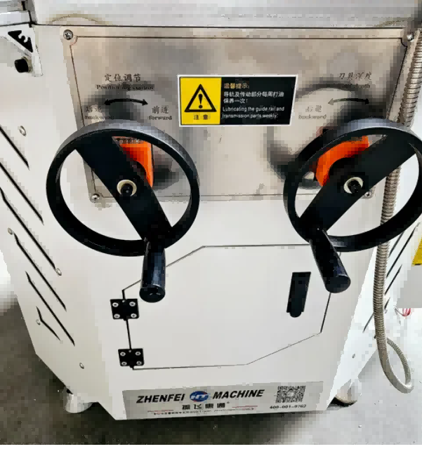 LZJ-100/3500 Single Head Alu. Машина для комбінування куточків віконних дверей